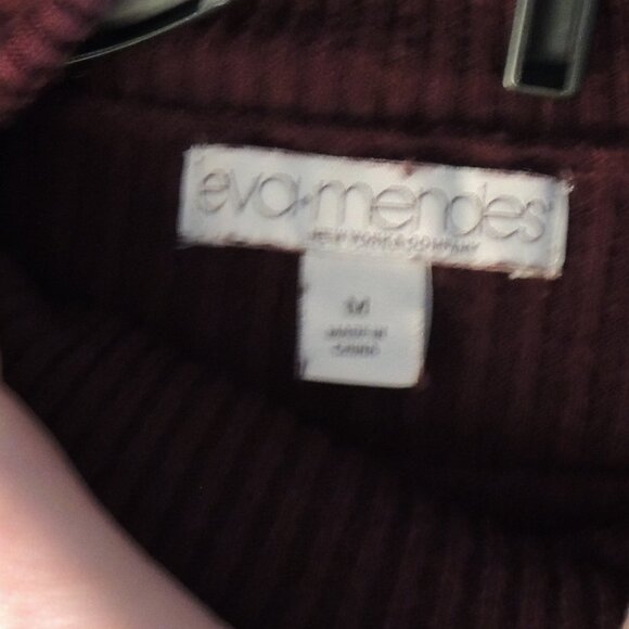 Stunning Gabrielle Union ribbed bodycon sweater dress in a bold red color. Featu - Picture 5 of 6